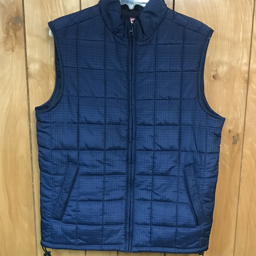 CHAPS Men's Vest.